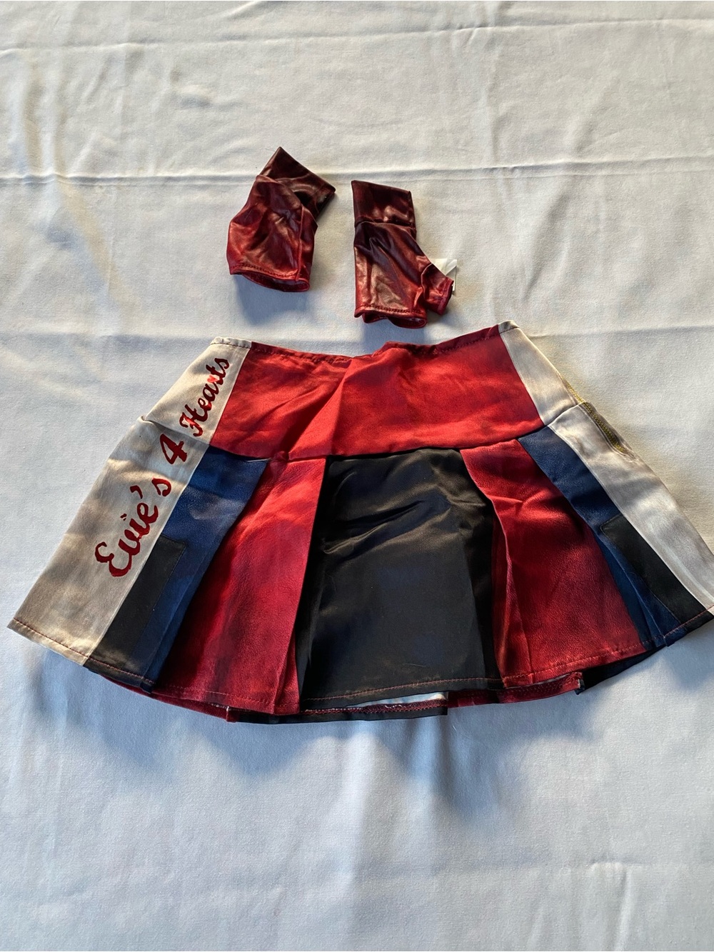 Disney Descendants Evie’s 4 Hearts Skirt & Gloves Halloween Costume Kids Medium